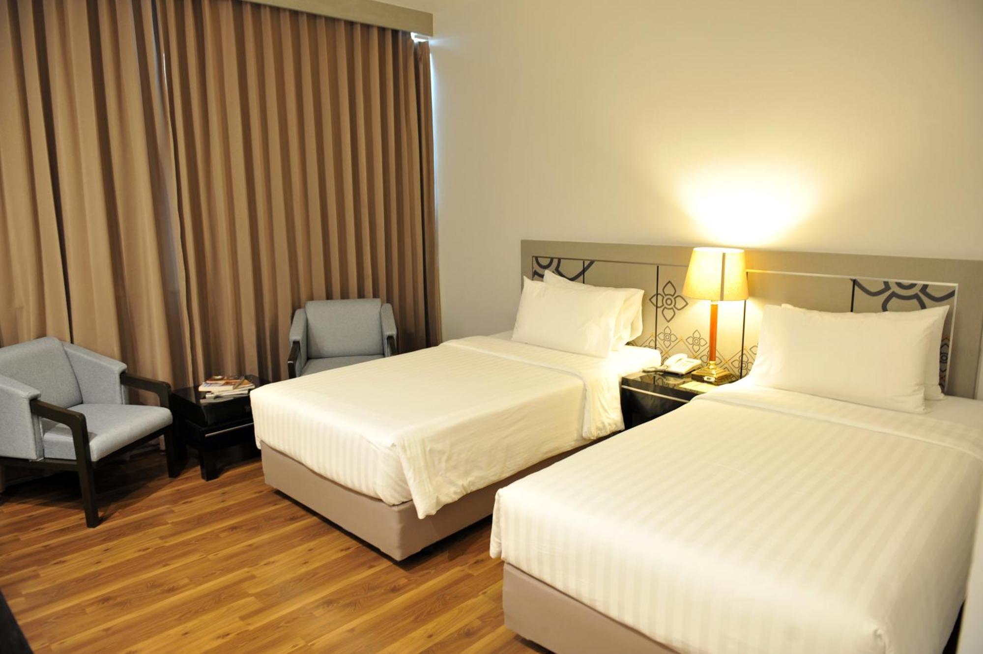 New Season Hotel Hat Yai Exterior photo