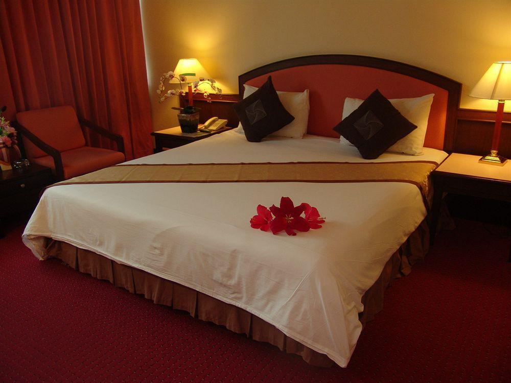 New Season Hotel Hat Yai Exterior photo