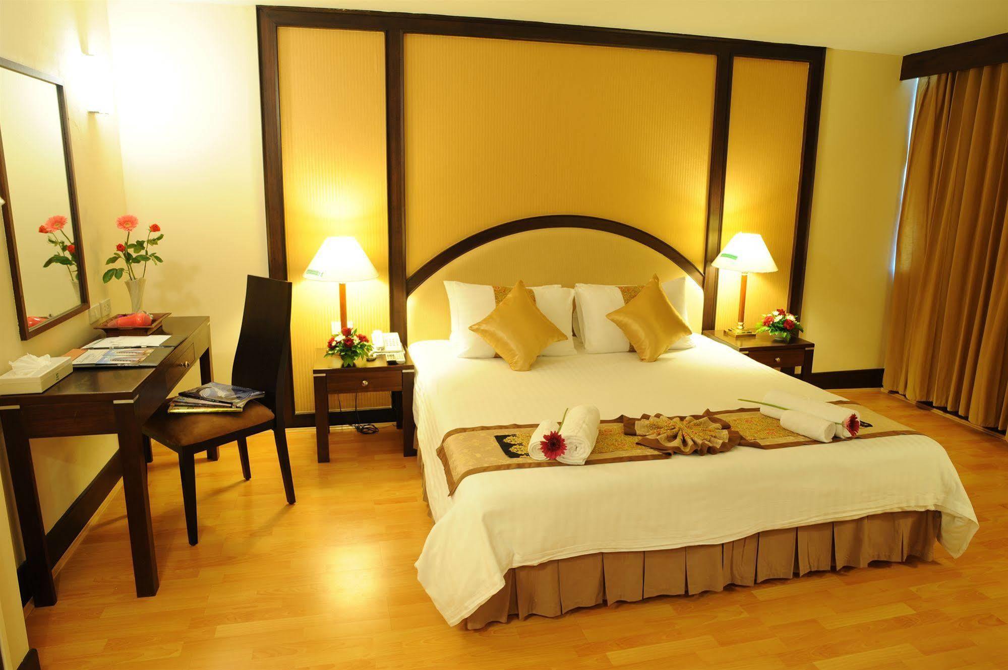 New Season Hotel Hat Yai Exterior photo