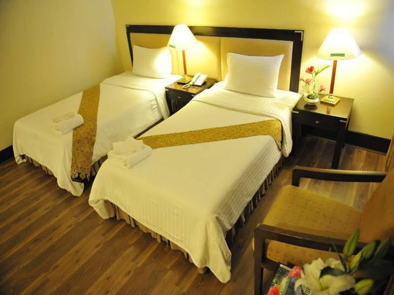 New Season Hotel Hat Yai Exterior photo